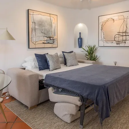 Club 109 Apartment *
